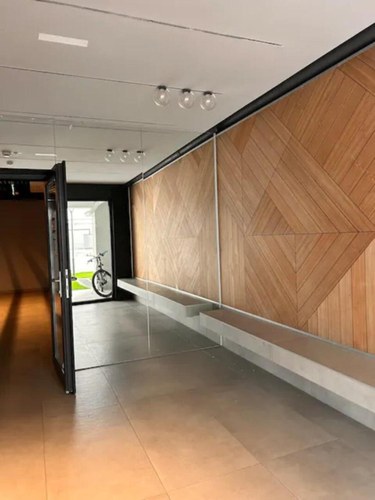 High-Rise Luxury Apartment With Free Parking Бухарест Экстерьер фото